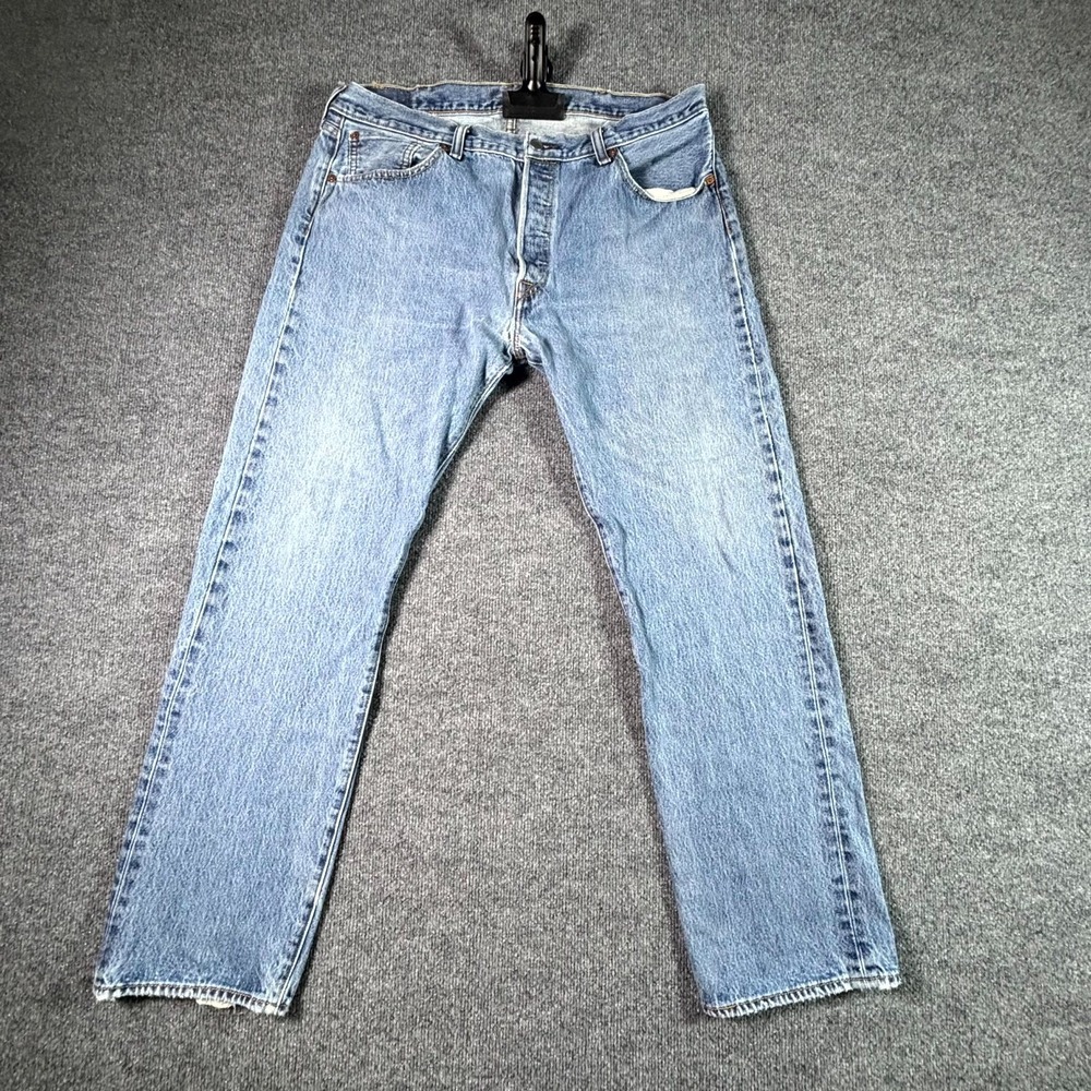 Levi's 501 Jeans Men's 38x32 Blue Cotton Denim Straight Workwear Whiskers Detail